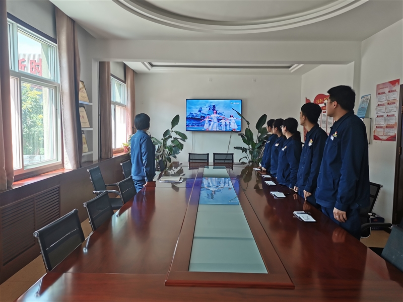 8月25日，儲運中心團委組織新進大學(xué)生開展“請黨放心 強國有我”主題團日活動